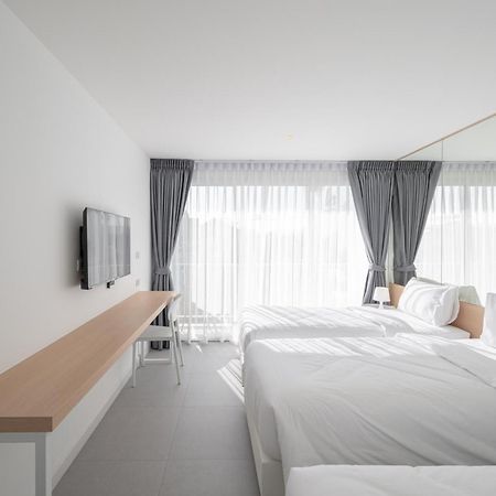 Lis Hotel Chiangmai Chiang Mai Exteriör bild