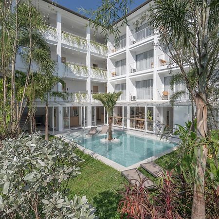 Lis Hotel Chiangmai Chiang Mai Exteriör bild