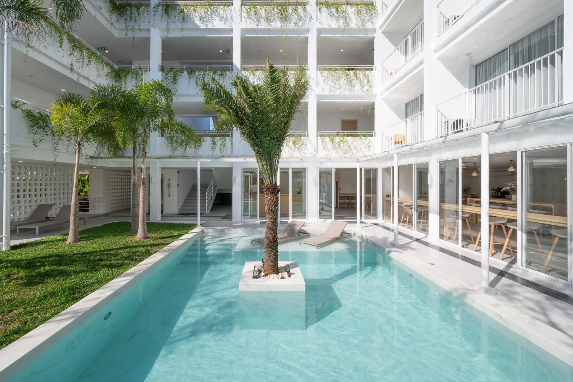 Lis Hotel Chiangmai Chiang Mai Exteriör bild